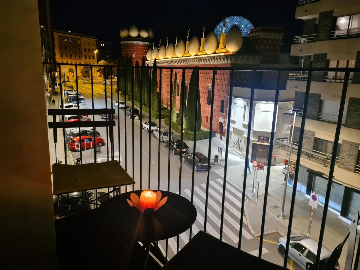 Apartamentos Enfrente Del Museo Dali Figueres  Luaran gambar
