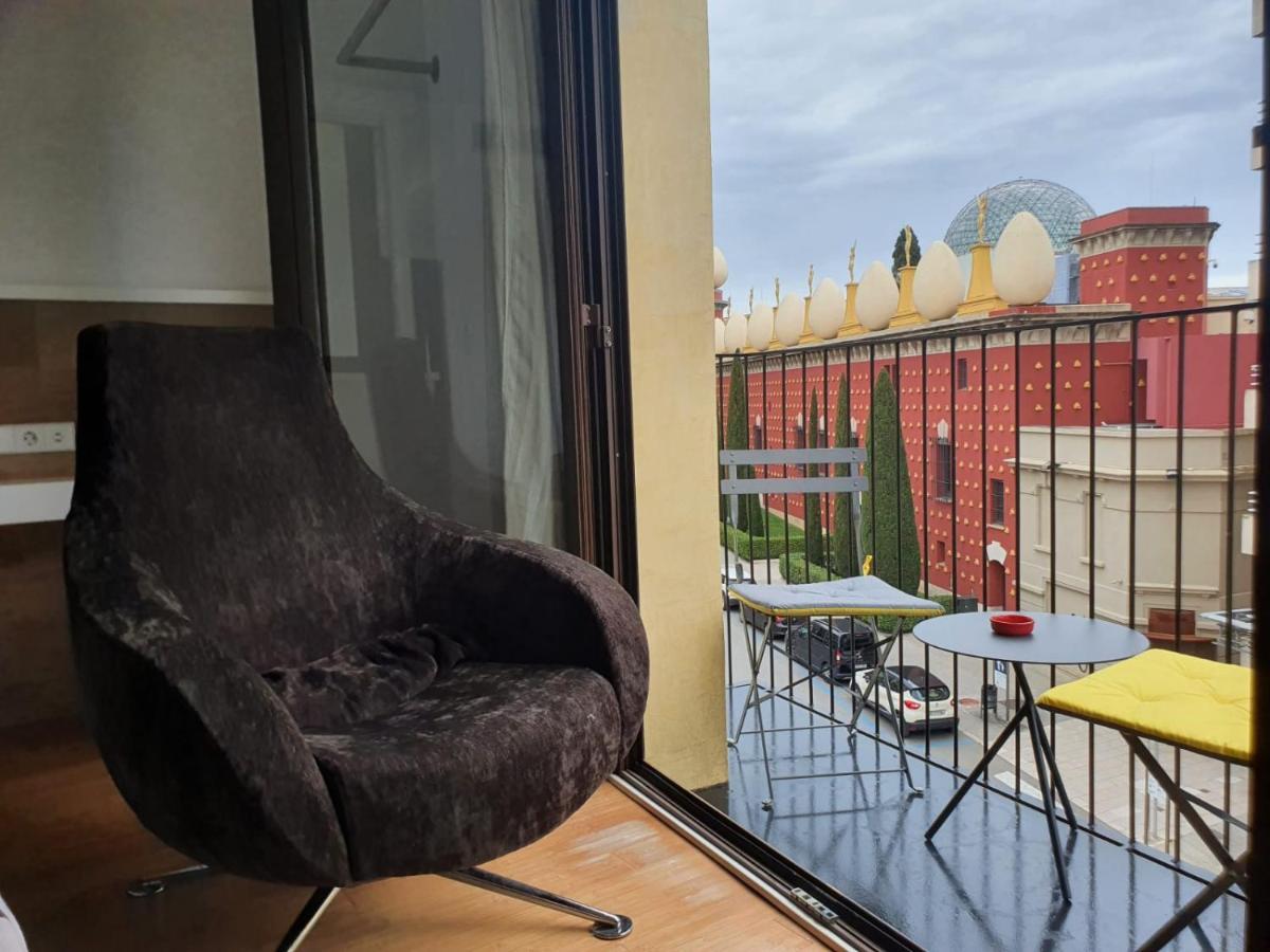Apartamentos Enfrente Del Museo Dali Figueres  Luaran gambar